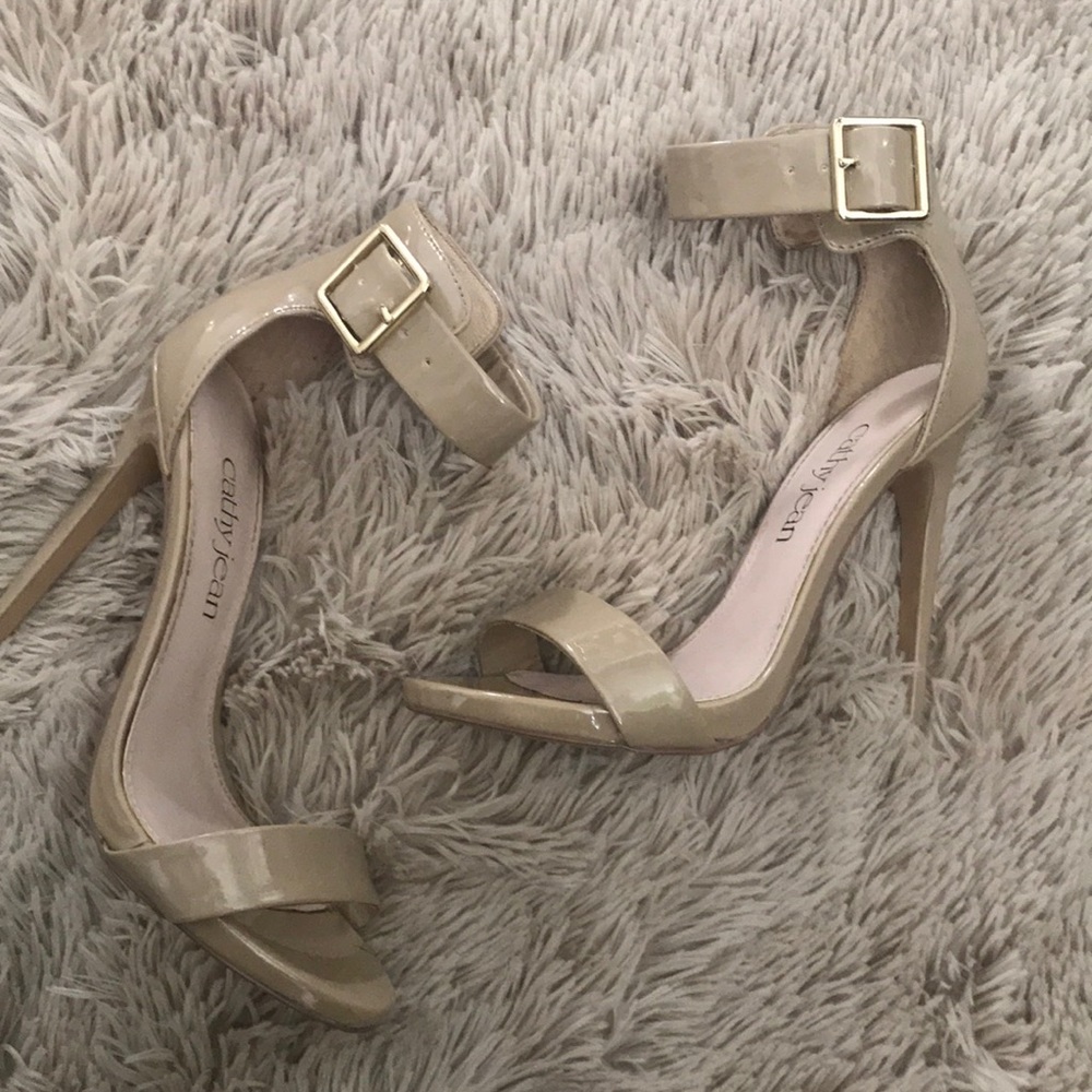 Cathy Jean Beige Heels with Gold Buckle